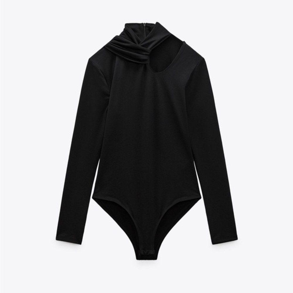 Zara Cut Out Bodysuit with Knot NWOT 🖤
